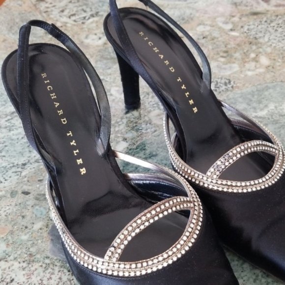 EUC Richard Tyler Black Satin Slingbacks - Picture 2 of 8